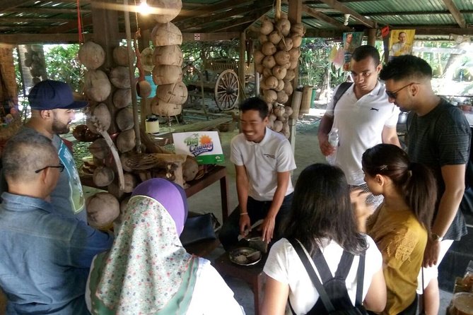 Damnoen Saduak Floating Market Small Group Tour - Variety of Products at the Market