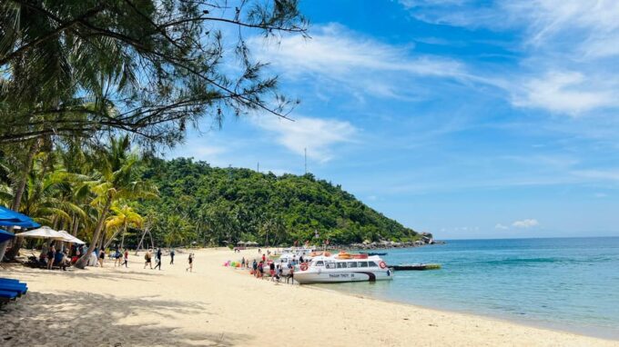 Danang/Hoi An: Cham Island & Snorkeling Full Day - Positive Guest Feedback