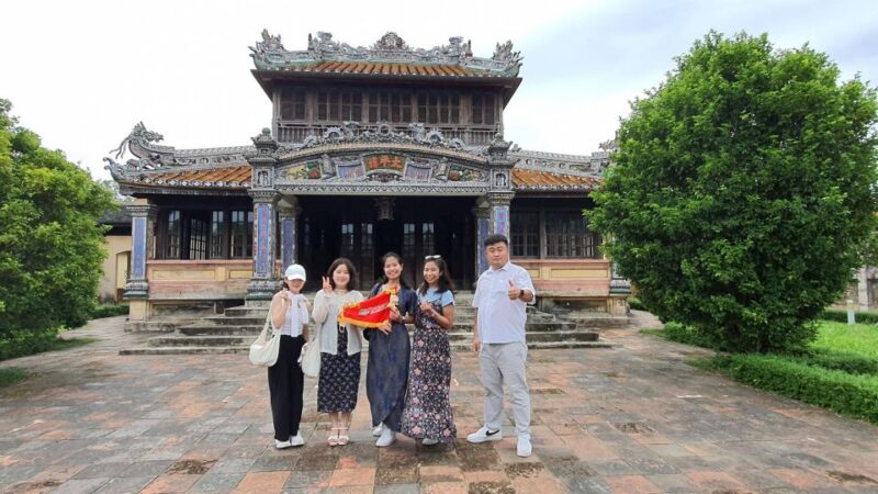DaNang/Hoi An: Hue Citadel via Hai Van Pass Small Group Tour - Exploring Hue Citadel