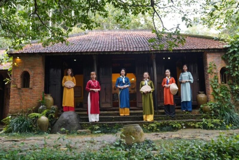 Danang: Photo With Traditional Vietnamese Costumes - Included in the Package