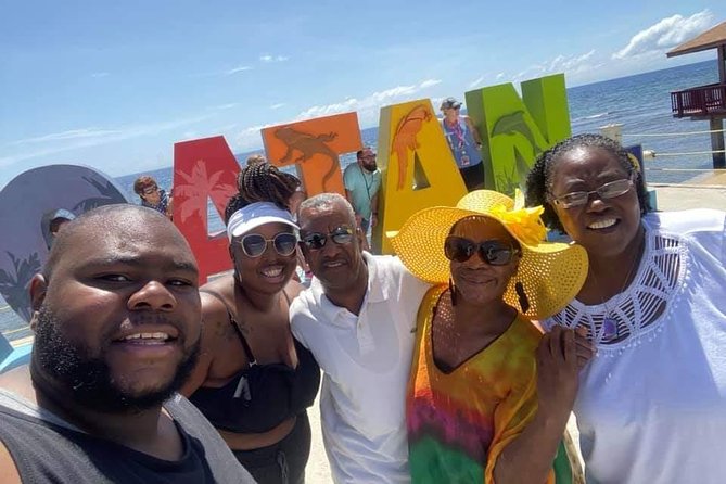 Daniel Johnsons Monkey & Sloth Hangout + Las Palmas Beach Day - Snorkeling and Kayaking