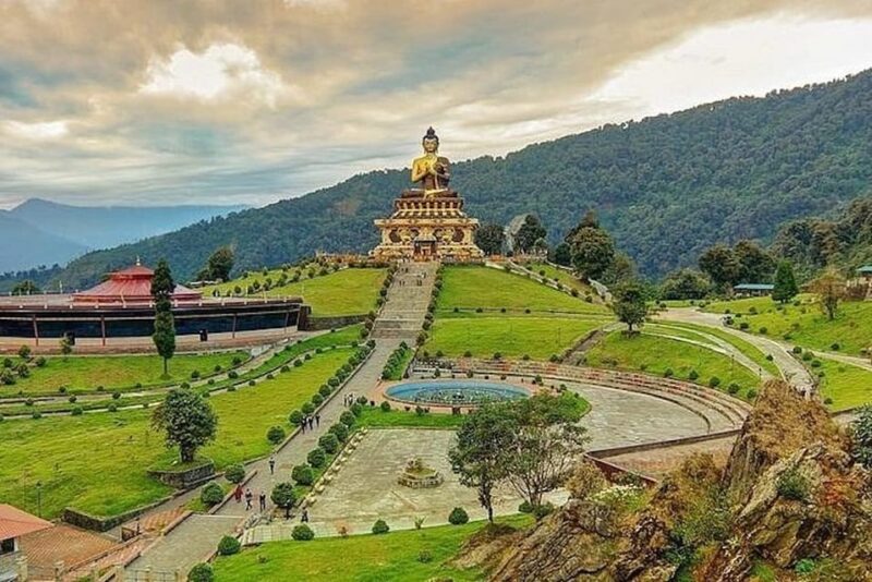 Darjeeling: Full-Day Guided Sightseeing Tour by Car - Discovering Darjeelings Vistas