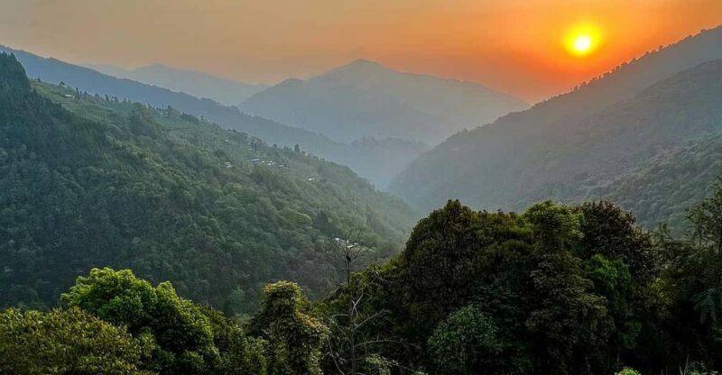 Darjeeling: Tiger Hill Sunrise Hike  Guided Day Trip - Who Should Consider This Tour?