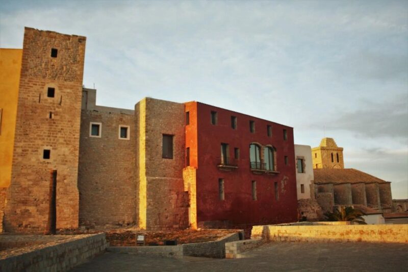 Dark Ibiza. Myths and Legends of the Old City - Myths and Legends of Ibiza