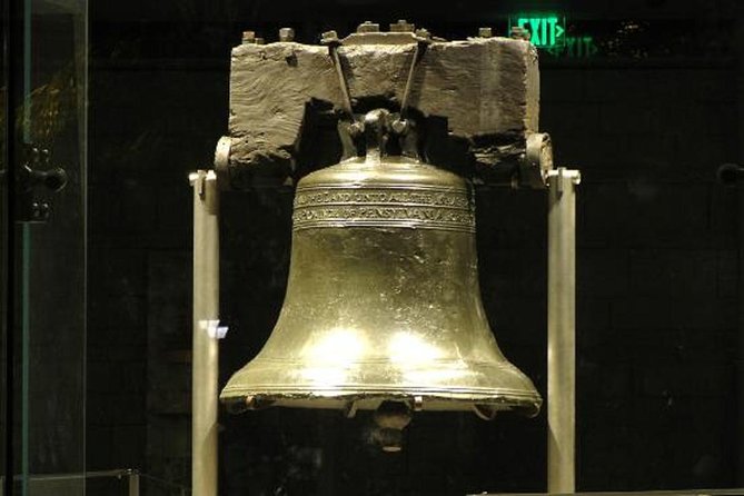 Dark Philly Adult Night Tour - Historical Attractions Illuminated at Night