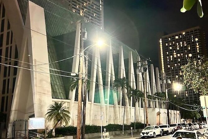 Dark Side Adventure Tours: Ghosts of Waikiki - Meet Your Guide: A Local Storyteller