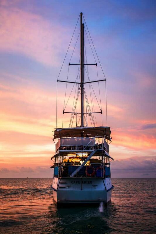 Darwin: Signature four course Sunset Dinner Cruise - FAQ