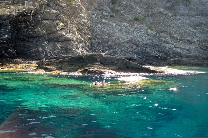 Day Boat Tour Cinque Terre & Porto Venere - Included Amenities on the Boat