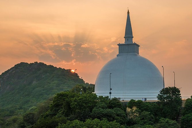 Day Excursions To UNESCO City ANURADHAPURA From Colombo - Exploring Isurumuniya