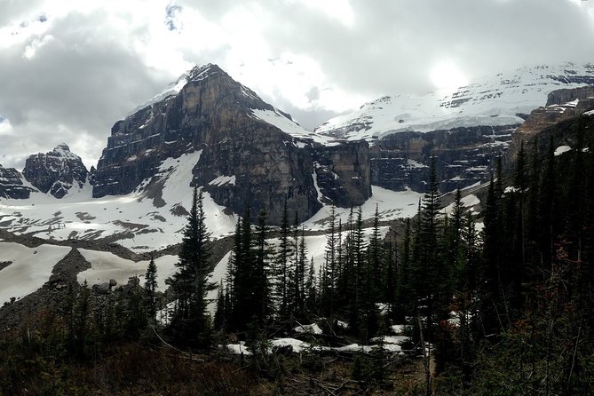 Day Hike in Lake Louise - Geological Wonders Observed