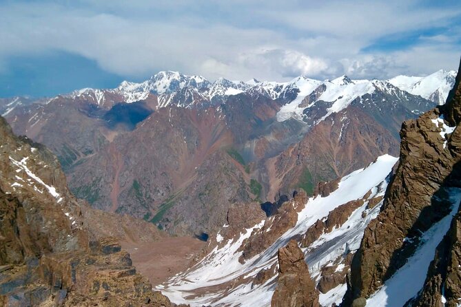 Day Hiking to Bogdanovich Glacier - Whats Included