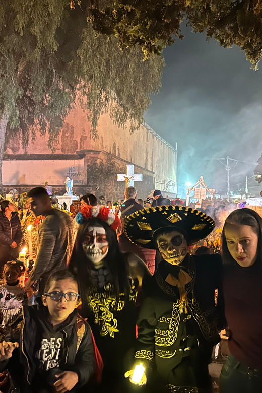 Day of the Dead in Mixquic, Town, Pantheon, Houses & Altars. - Cultural Experience