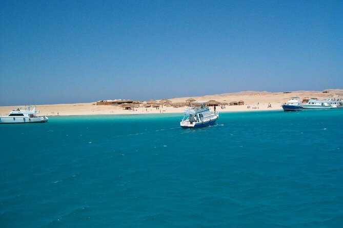 Day on the Paradise Island - Key Points