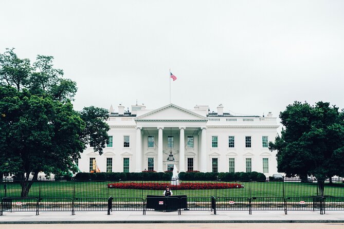 Day or Night Grand Tour of Washington DC With Photo Stops - Meeting Point and Logistics