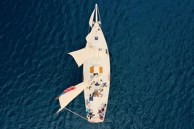 Day Sail From Traverse City With Food, Wine, & Cocktails - Local Food and Beverages