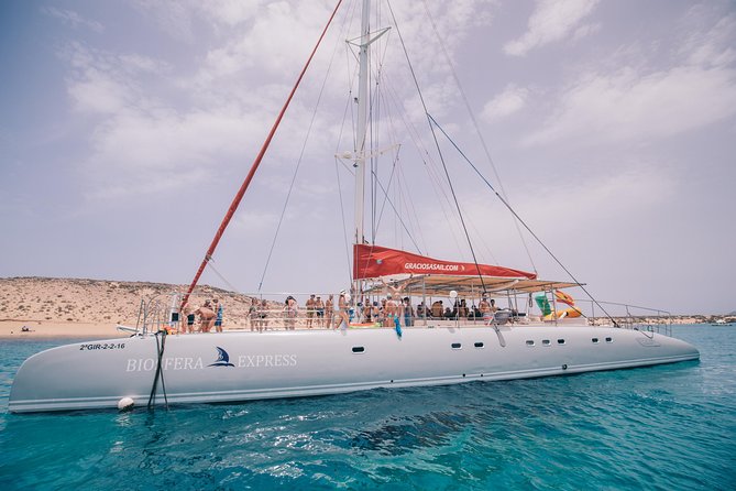 Day Sail to La Graciosa - Inclusions and Amenities