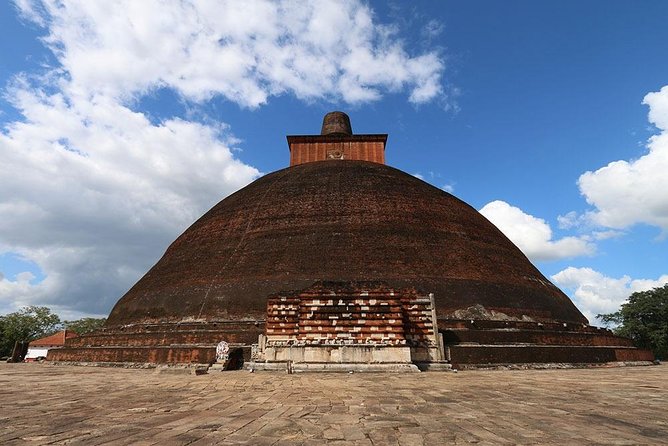 Day Tour Anuradhapura From Kandy by Lux Tours Lanka - Accessibility and Participation
