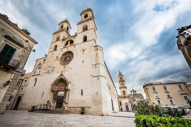 Day Tour by Car and on Foot Among the Apulian Beauties of Matera - Matera: Exploring the Sassi