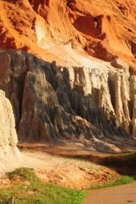 Day Tour From HCM - Discover Mui Ne With Sand Dune Sunset - Mui Ne Beach and Red Sand Dunes