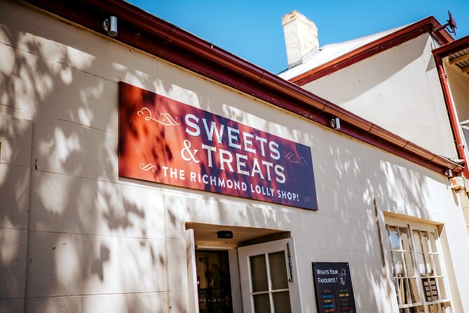 Day Tour in Mt. Field, Mt. Wellington, Bonorong Wildlife Sanctuary and Richmond - Tasmanian Devils at Bonorong