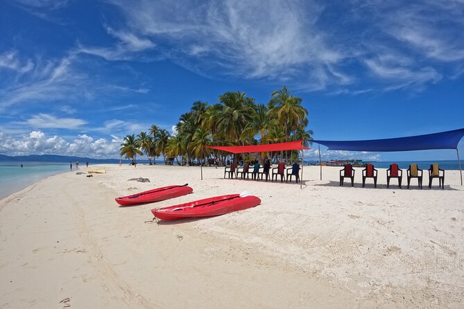 Day Tour in San Blas + 4 Islands + Umbrella + Kayak + Towels Etc. - Key Points