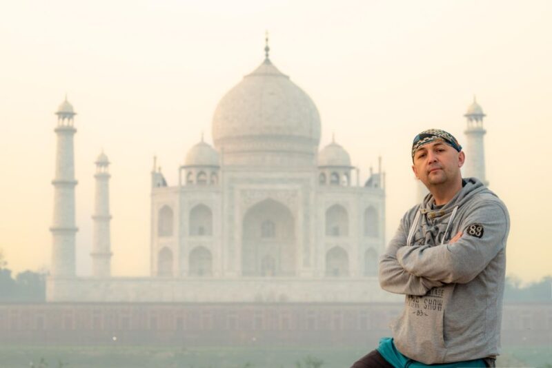 Day Tour in Taj Mahal With Guide - Key Points