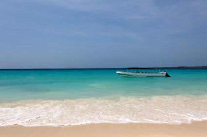 Day Tour Isla Del Encanto in Barú and Rosario Islands - Traveler Considerations