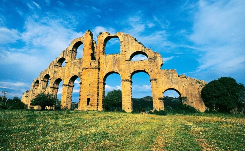 Day Tour of Ancient Roman Sites With Lunch and Guide - Key Points