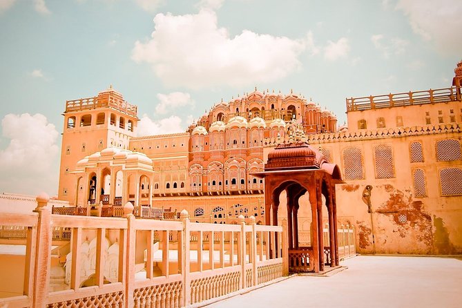 Day Tour Of Jaipur From Delhi - Pickup and Dropoff