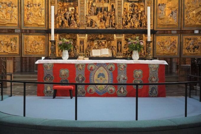 Day Tour Palace, Cathedral & Viking Ships (For Cruise Ship) - Transportation and Amenities