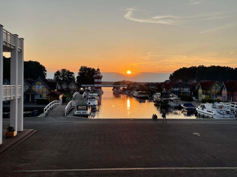 Day Tour: Private Wannsee Lake and Werder Yacht Cruise - Group Size and Capacity