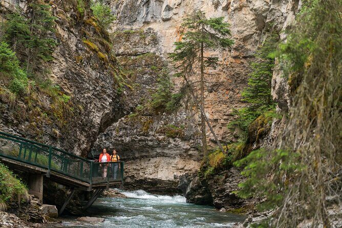Day Tour to Banff Gondola Johnston Canyon Hiking Cave Basin - FAQ