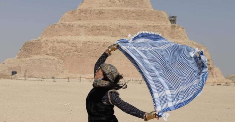 Day Tour To Giza Pyramids & Sakkara Private Tour - Tour Highlights
