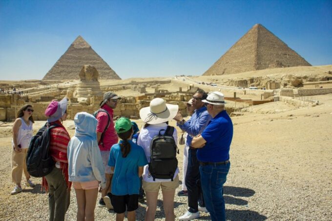 Day Tour To Giza Pyramids & Sakkara Private Tour - Sakkara Exploration