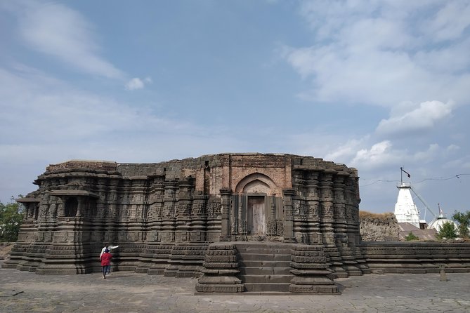 Day Tour to Lonar Crater - Inclusions in the Tour