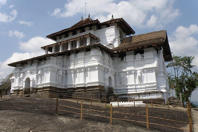 Day Tour to Polannaruwa From Kandy by Lux Tours Lanka - Transportation and Pickup