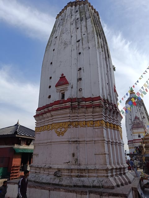Day Tour to Swayambhunath Stupa - Cultural Immersion