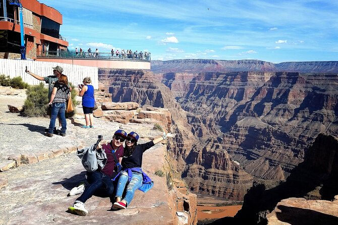 Day Tour to West Rim, Hoover Dam and Seven Magic Mountains - Key Points