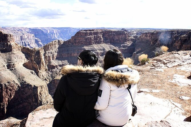 Day Tour to West Rim, Hoover Dam and Seven Magic Mountains - Tour Accessibility Information