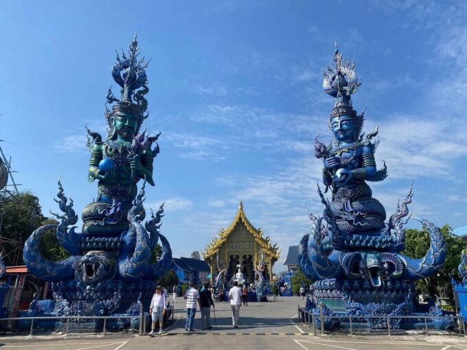 Day Tour Visit the Top Attractions in Chiang Rai - Frequently Asked Questions