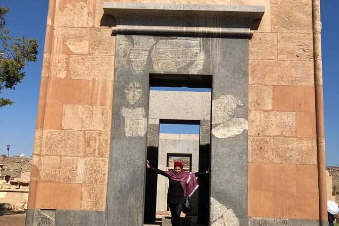 Day Tour West and East Banks of Luxor City Egypt - Meeting and Pickup