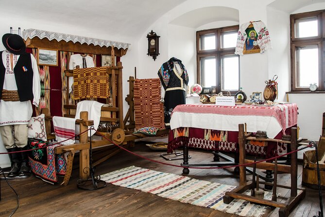 Day Trip Bear Sanctuary, Bran Castle, Rasnov Fortress From Brasov - Booking and Cancellation Policy