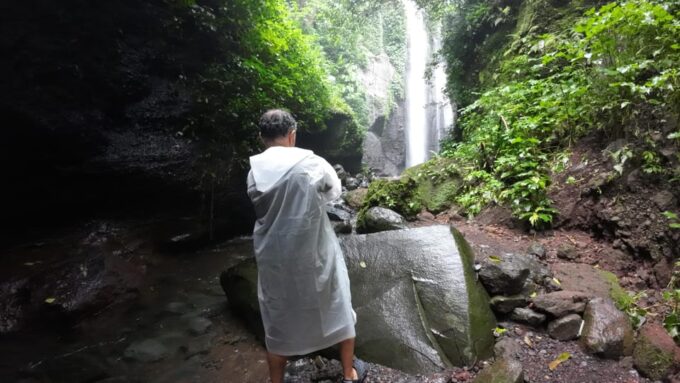 Day Trip Bogor Jakarta Waterfall All In - Tour Guide - Main Stops