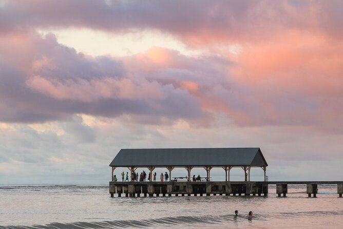 Day Trip From Oahu to Kauai: Movie Adventure & Helicopter Tour - Dining at Hanalei Town