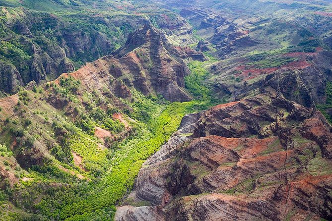Day Trip From Oahu to Kauai: Waimea Canyon & Wailua River - Exploring Waimea Canyon