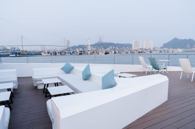 Day Trip - Luxury Experience In Ha Long Bay By Saquila Yacht - Exploring the Beauty of Ha Long Bay