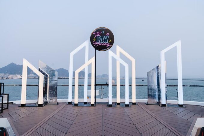 Day Trip - Luxury Experience In Ha Long Bay By Saquila Yacht - Experiencing Saquila Yachts Exceptional Service