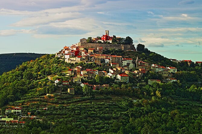 Day Trip on Saturday: HUM and MOTOVUN - Guided Tour of Motovun and Its Heritage