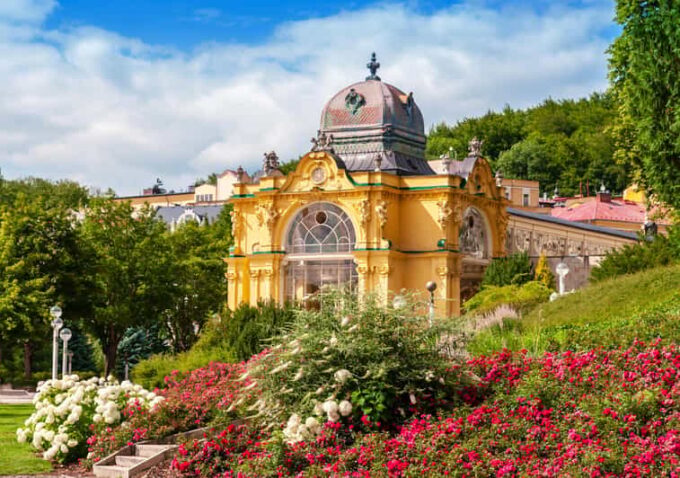 Day Trip: Prague to Karlovy Vary, Marianske Lazne & Pilsen - Activities in Plzen