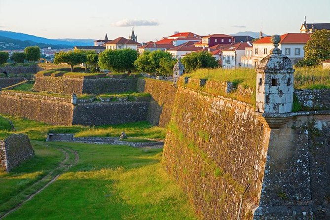 Day Trip: Santiago De Compostela and Valença Do Minho Day Trip With Lunch - Exploring the Charming Village